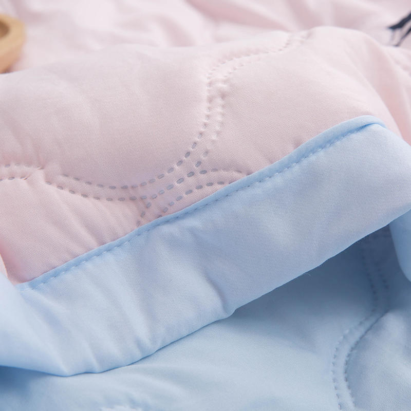 Super Soft Pre Washed Microfiber Covering Poly Fiber Filling Thin Summer Ultrasonic Heat Emboss Bedspread Set