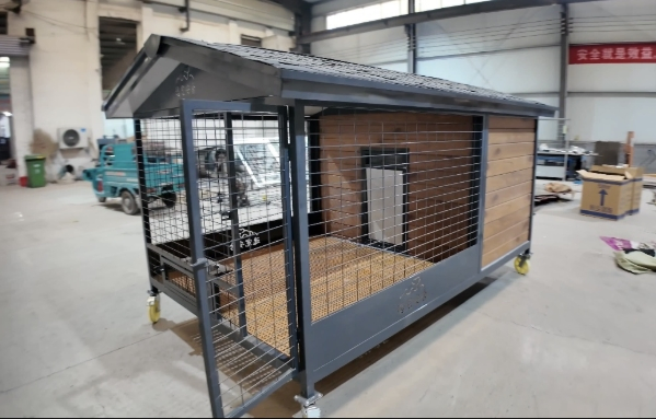 All-Season Rainproof All-Size Ventilated Insulated Solid Wood Dog House