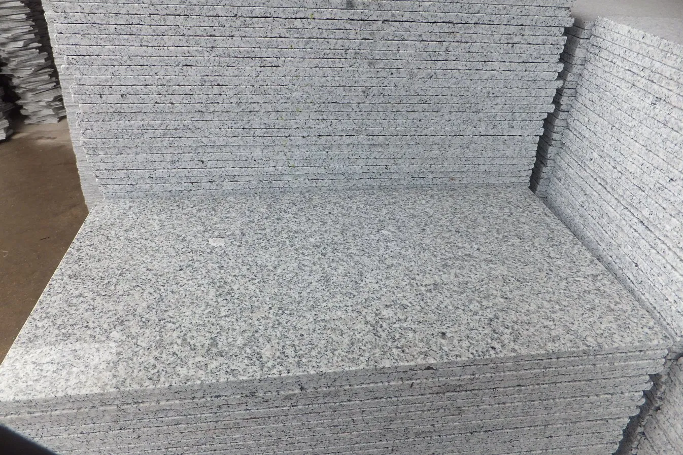Padang White G3503 Polished Granite Tiles with Competitive Prices and Chamfered Edges
