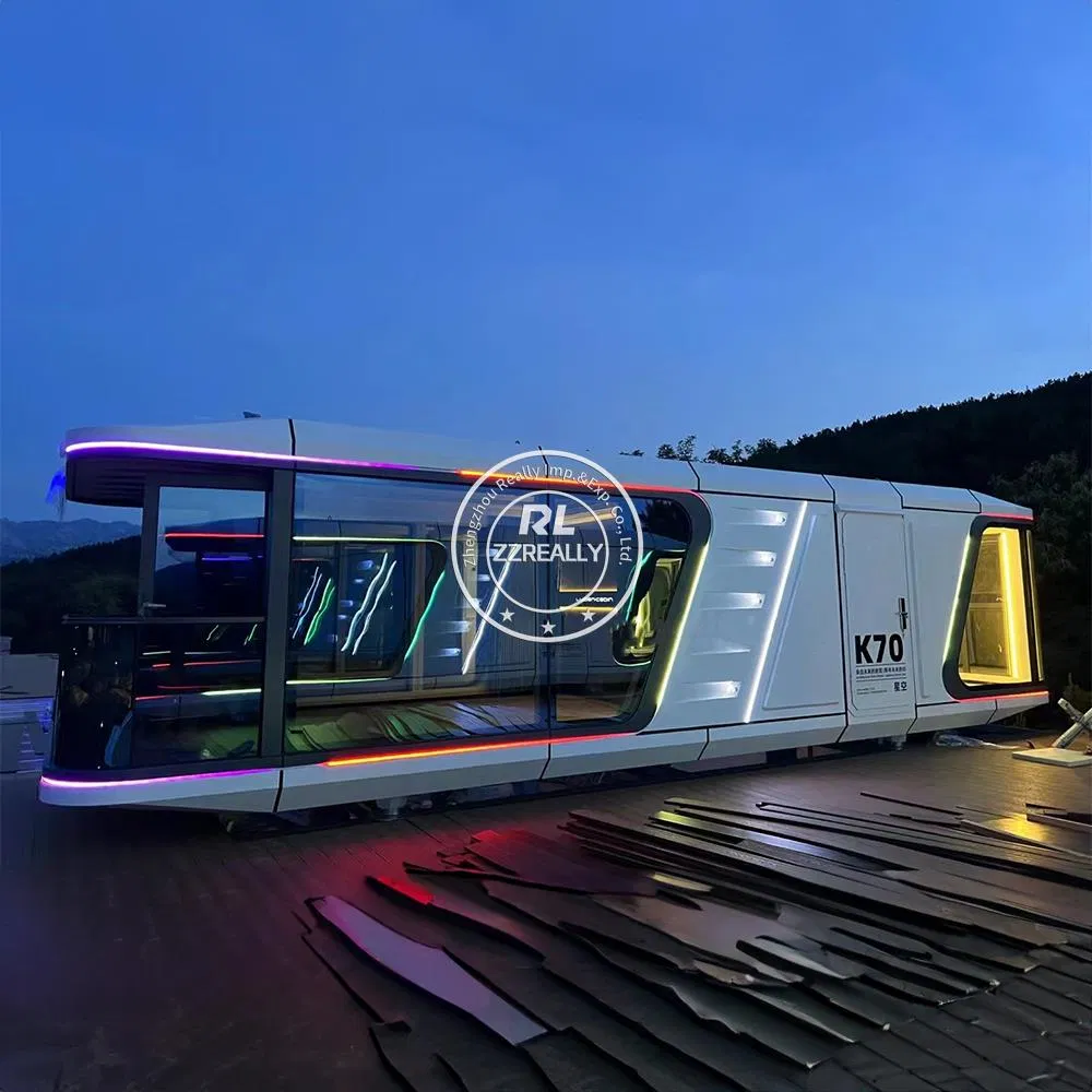 2025 China Prefab Small Prefabricated Tiny Capsule House Hotel Cabin Camping Modular Container Home