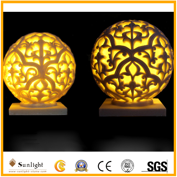 Hot Sale Waterproof Lantern Sandstone Polyresin Statue for Decoration