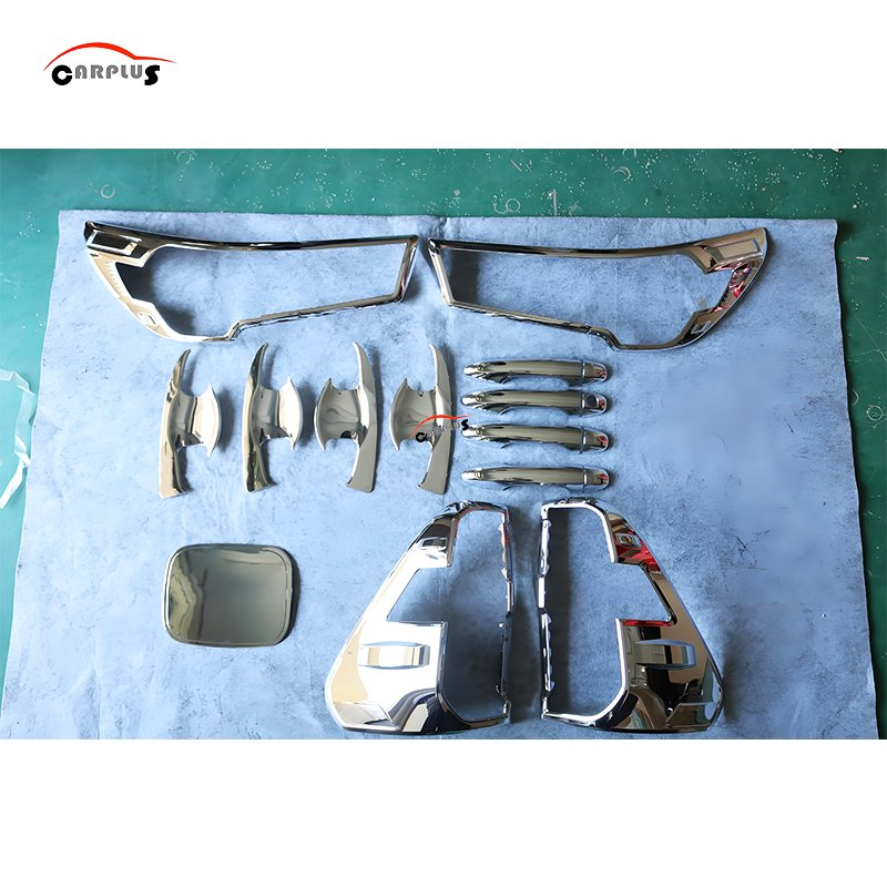 Хромированный комплект аксессуаров для Toyota Hilux Revo 2021-2023