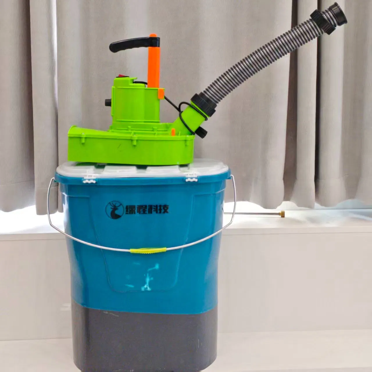 Functional Plastic Electric Fertilizer Applicator for Garden