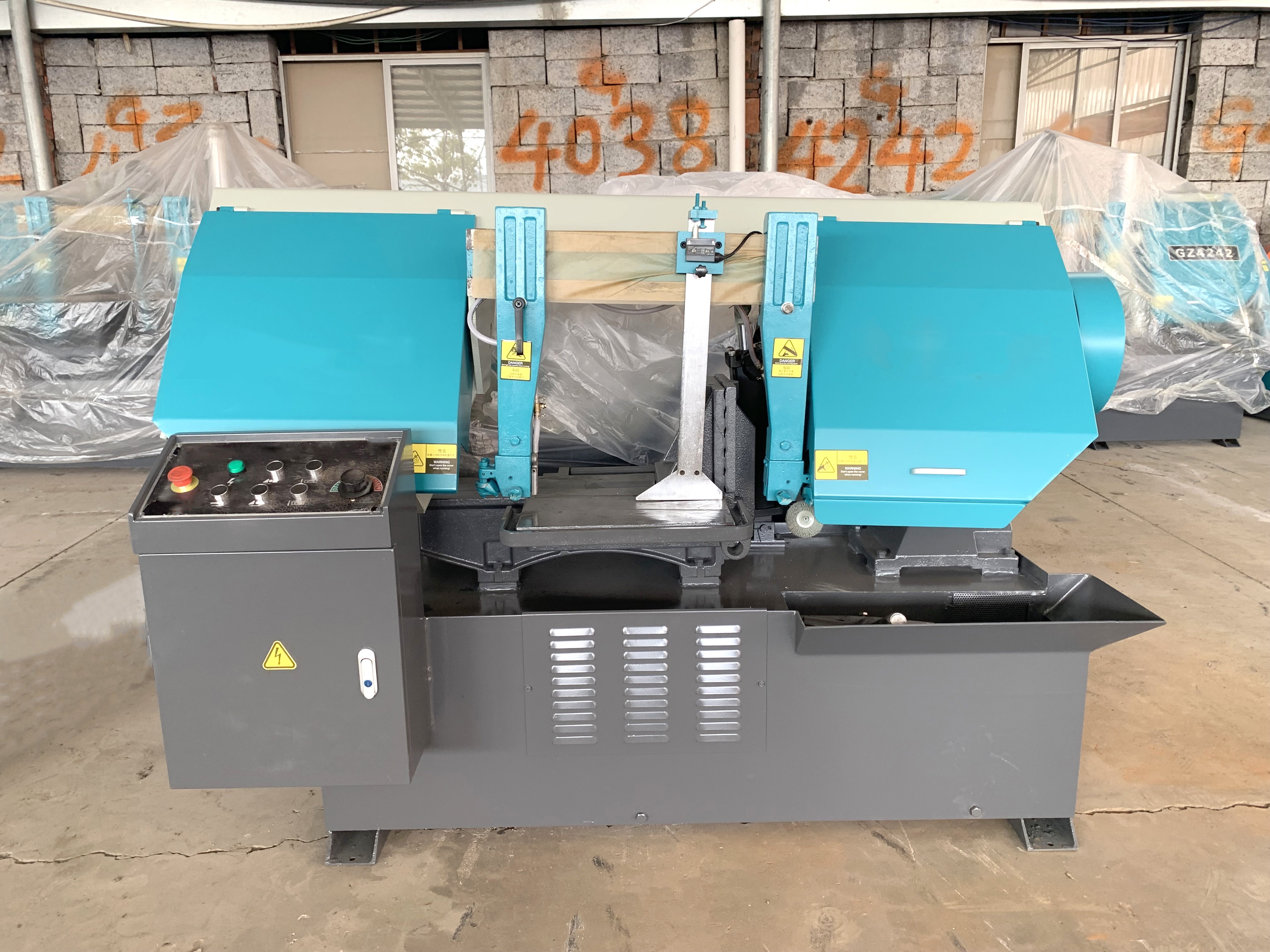 Станок ленточнопильный полуавтоматический по металлу