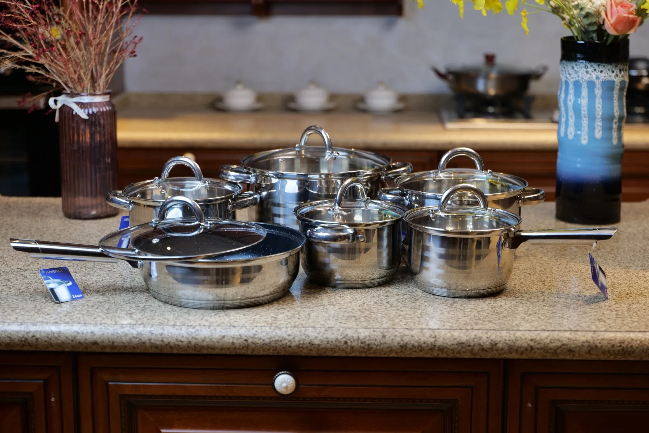 Durable and Healthy Kitchen Equipment Cooking Food Utensils 6-Piece Cookware Set Stainless Steel Pot Kitchenware with Glass Lid