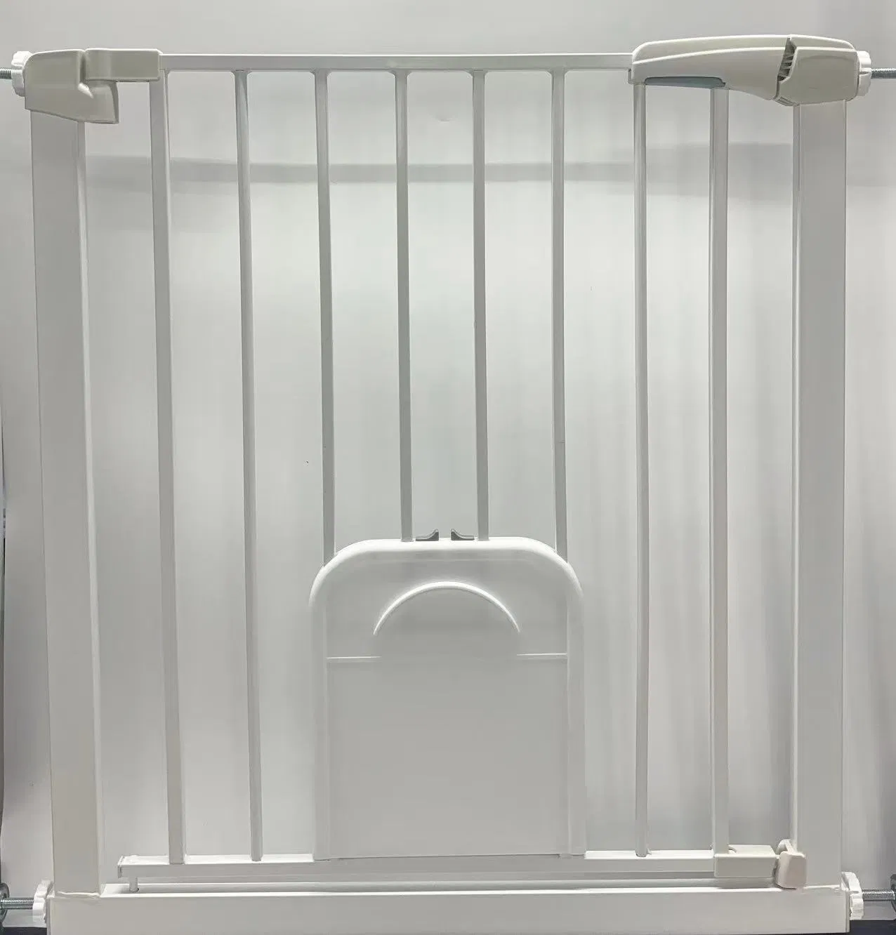 2025 Fashion New Childproof Safety Gate Metal Pet Enclosure Door Gates