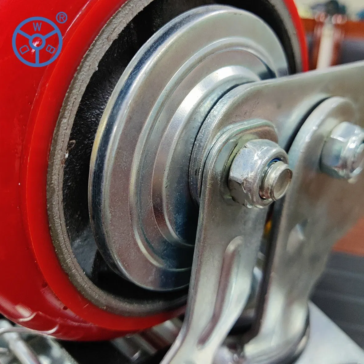 Wbd 5 6 8 Inch Industrial High Load Shock Absorbing Castor Single Spring Loaded Casters Swivel Locking Caster with Cast Iron Core PU Wheel