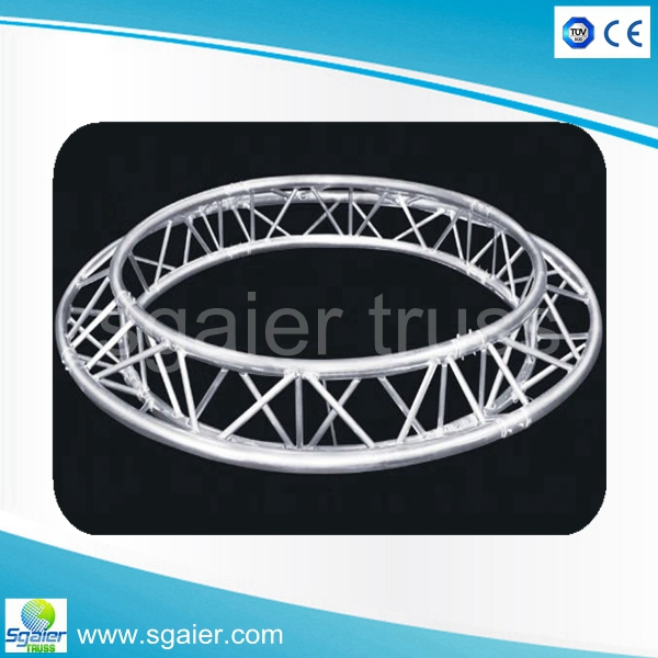 Triangle Circle Pink Truss for Wedding for The Bride and Groom