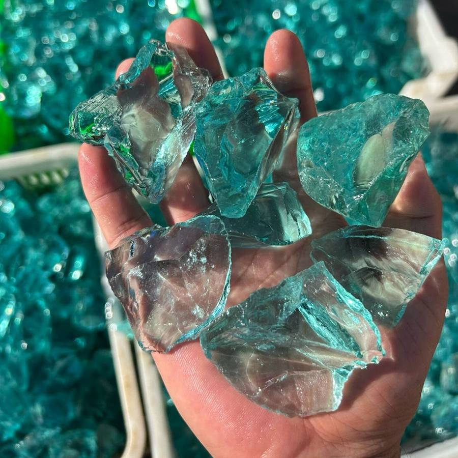 Colorful Crushed Glass Chunks for Decoration Glass Rocks for Landscaping