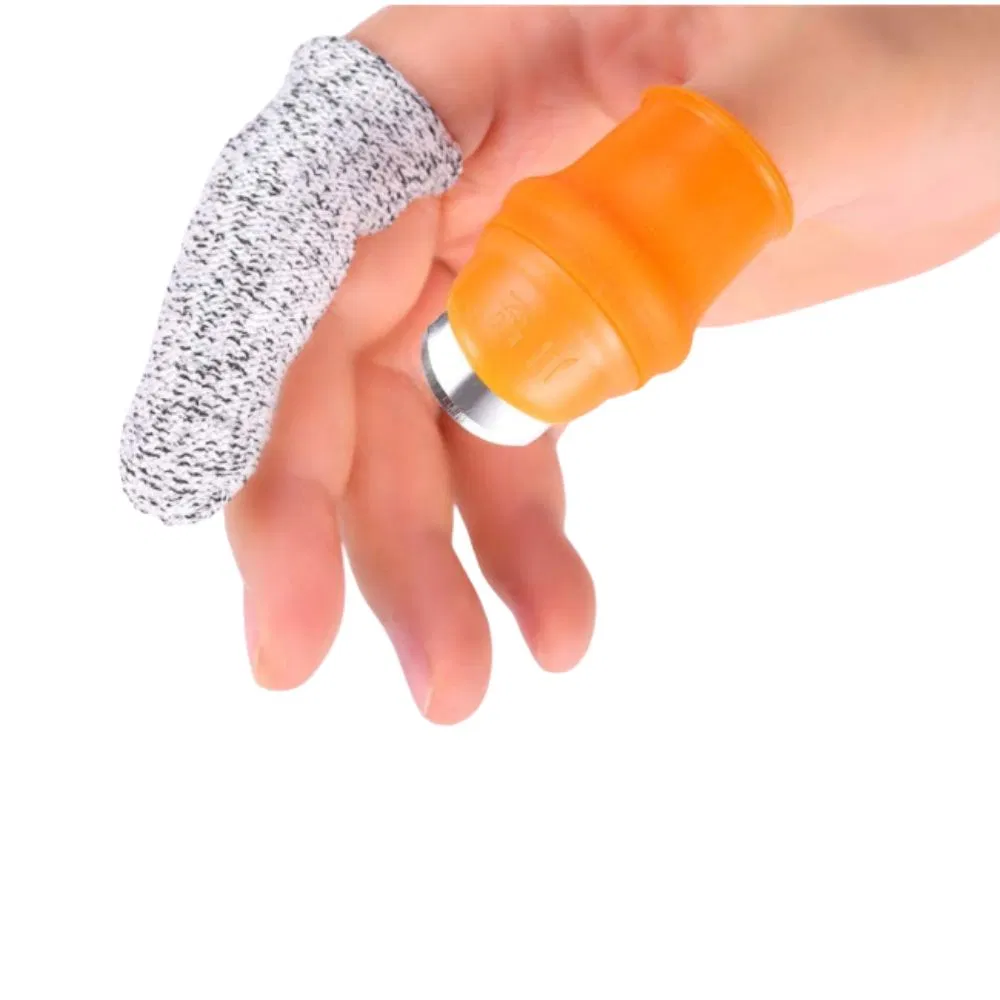 Thumb Knife for Harvesting Fruits and Vegetables Garden Utility Cutting Tool Wbb15805