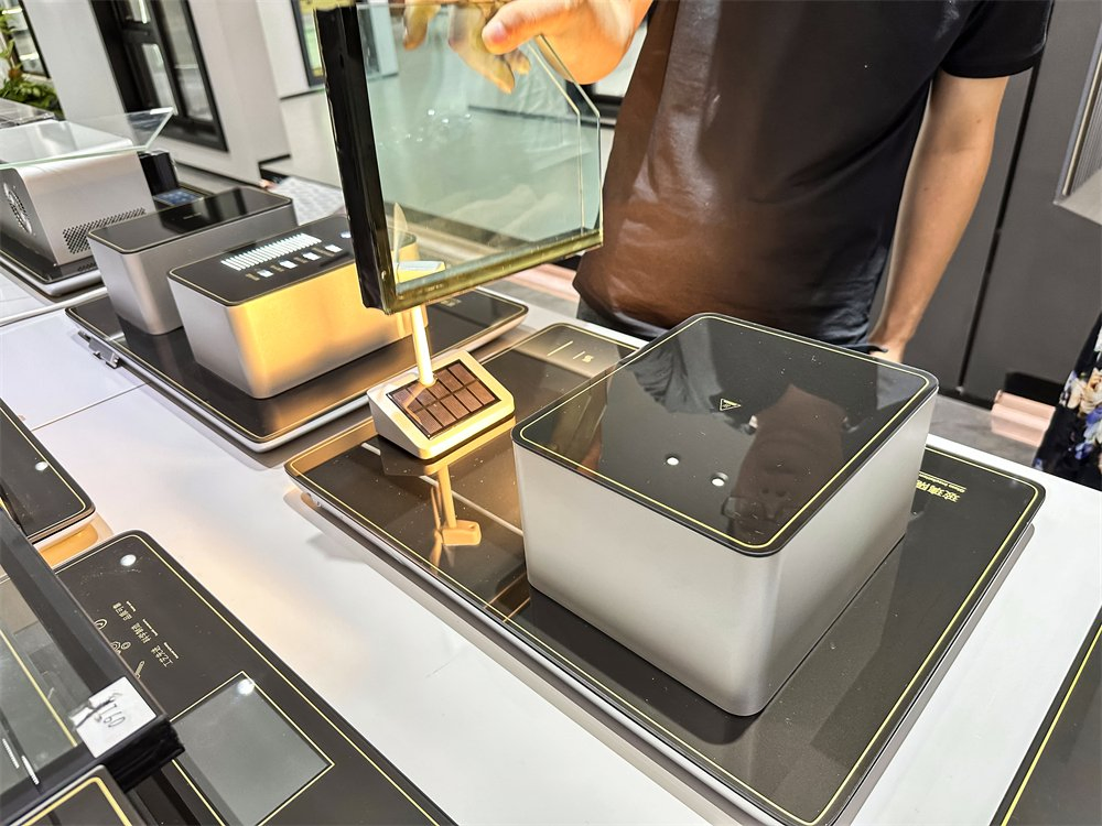 Smart Remote-Controlled Glass Window System for Modern Homes