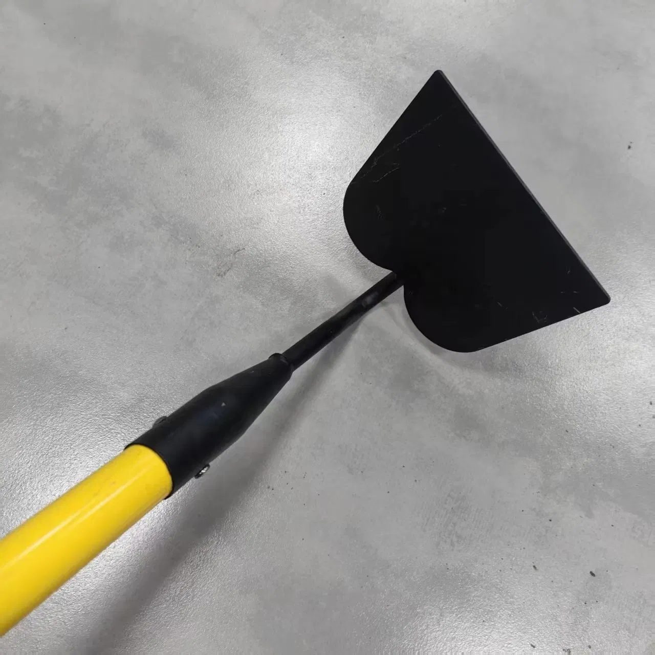 Carbon Steel Garden Hoe Fiberglass Handle for Agriculture Gardening Weeding