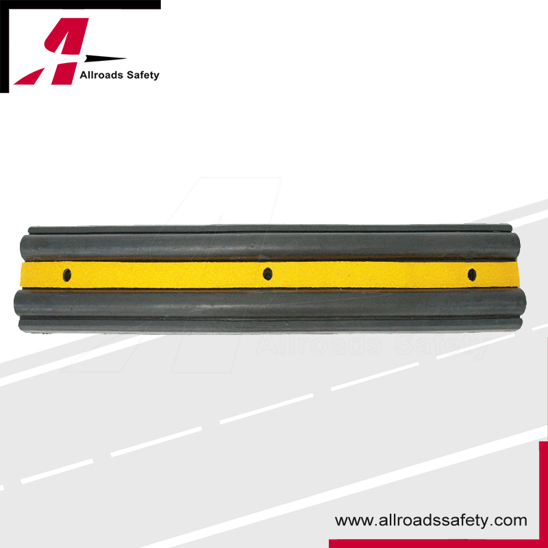 1000mm Recycled Rubber Bumper Wall Protector with Highly Reflective Yellow Stripes