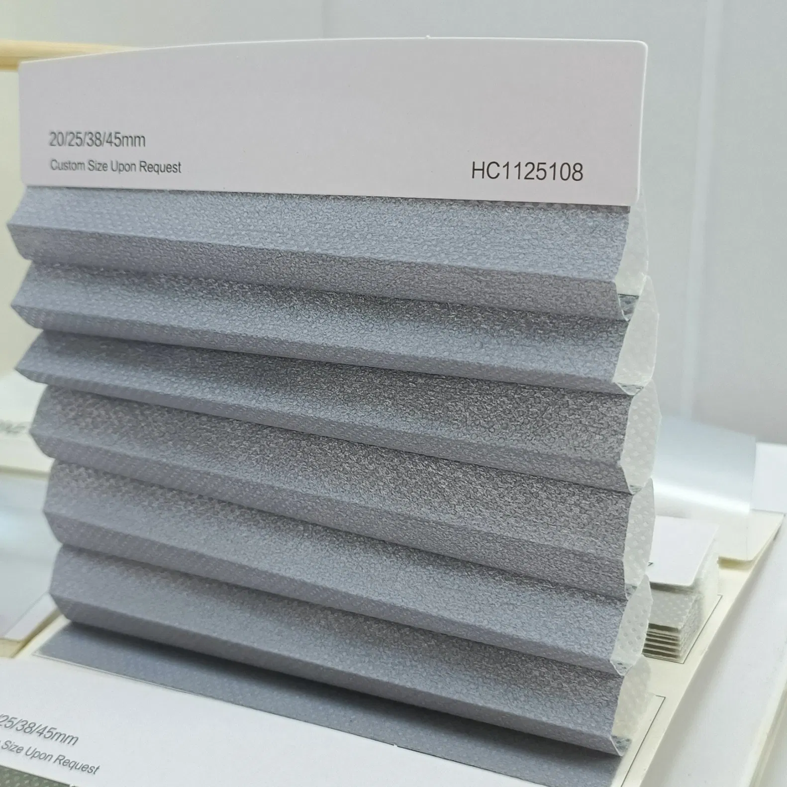 100% Polyester Honeycomb Cellular Shades Blinds Non-Woven Fabric Anti-UV 16mm