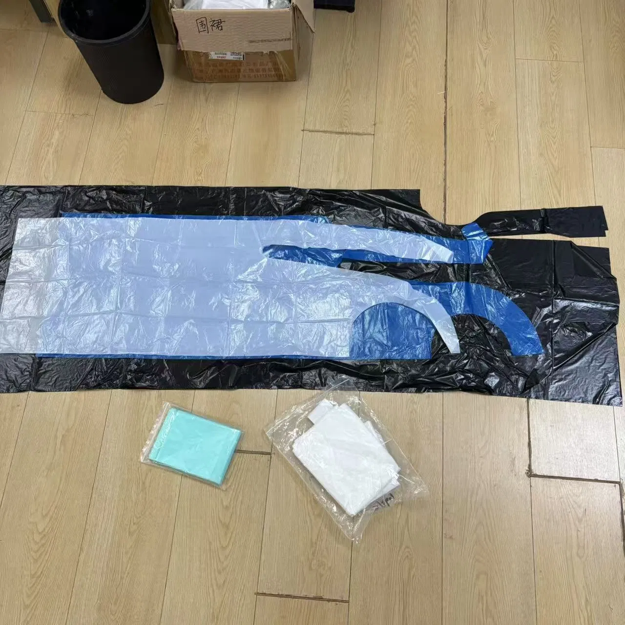 Convenient and Practical Disposable PE Apron Dining Waterproof