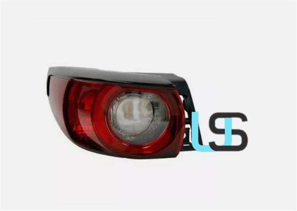 Задний фонарь левый для Mazda CX-5 II (2017-2018)