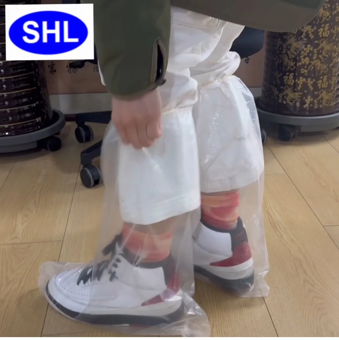 Long Disposable Waterproof PE Shoecovers
