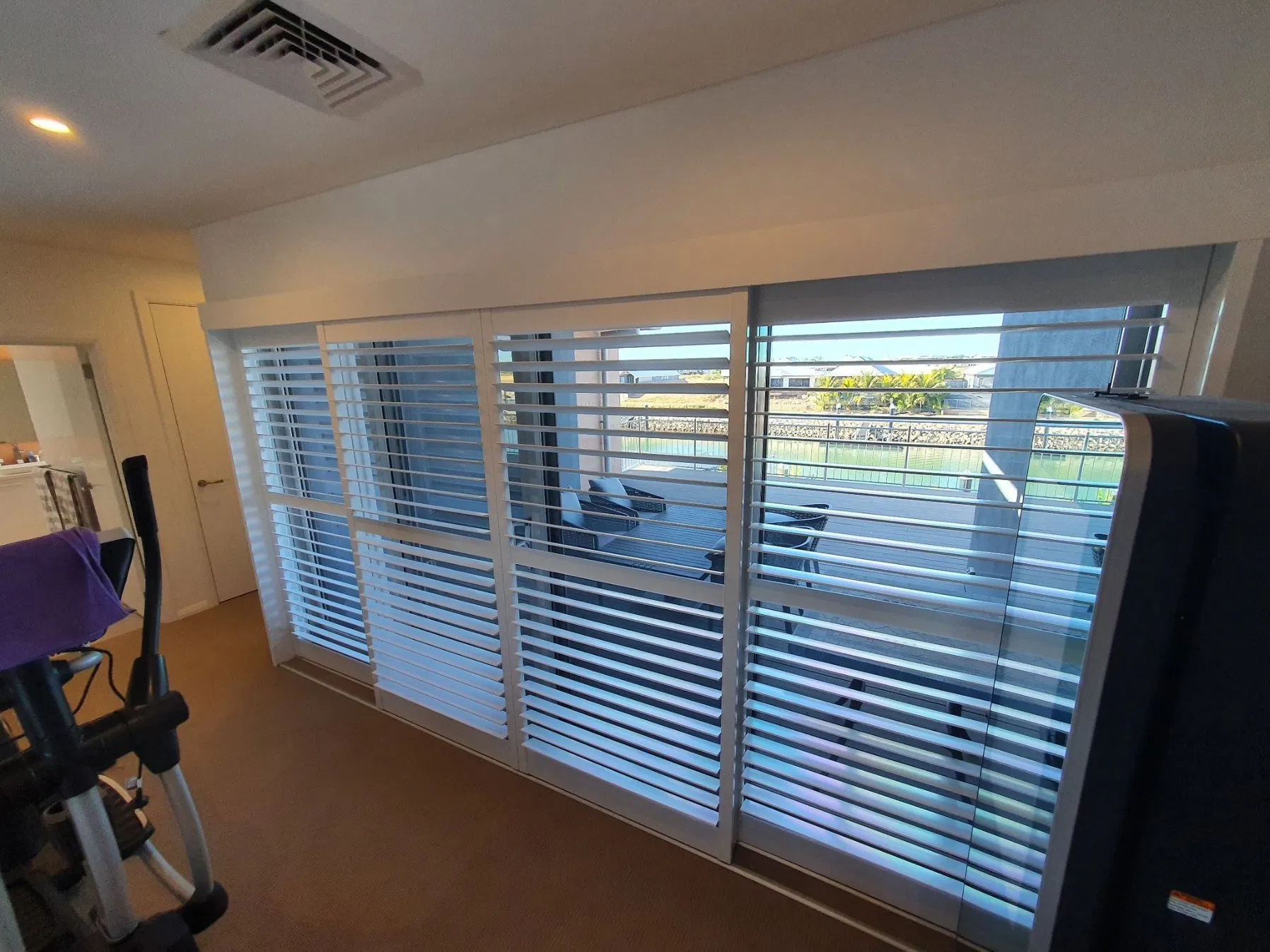 Sliding Shutter Systems Tracking Shutters for The Movement of Louvre Doors