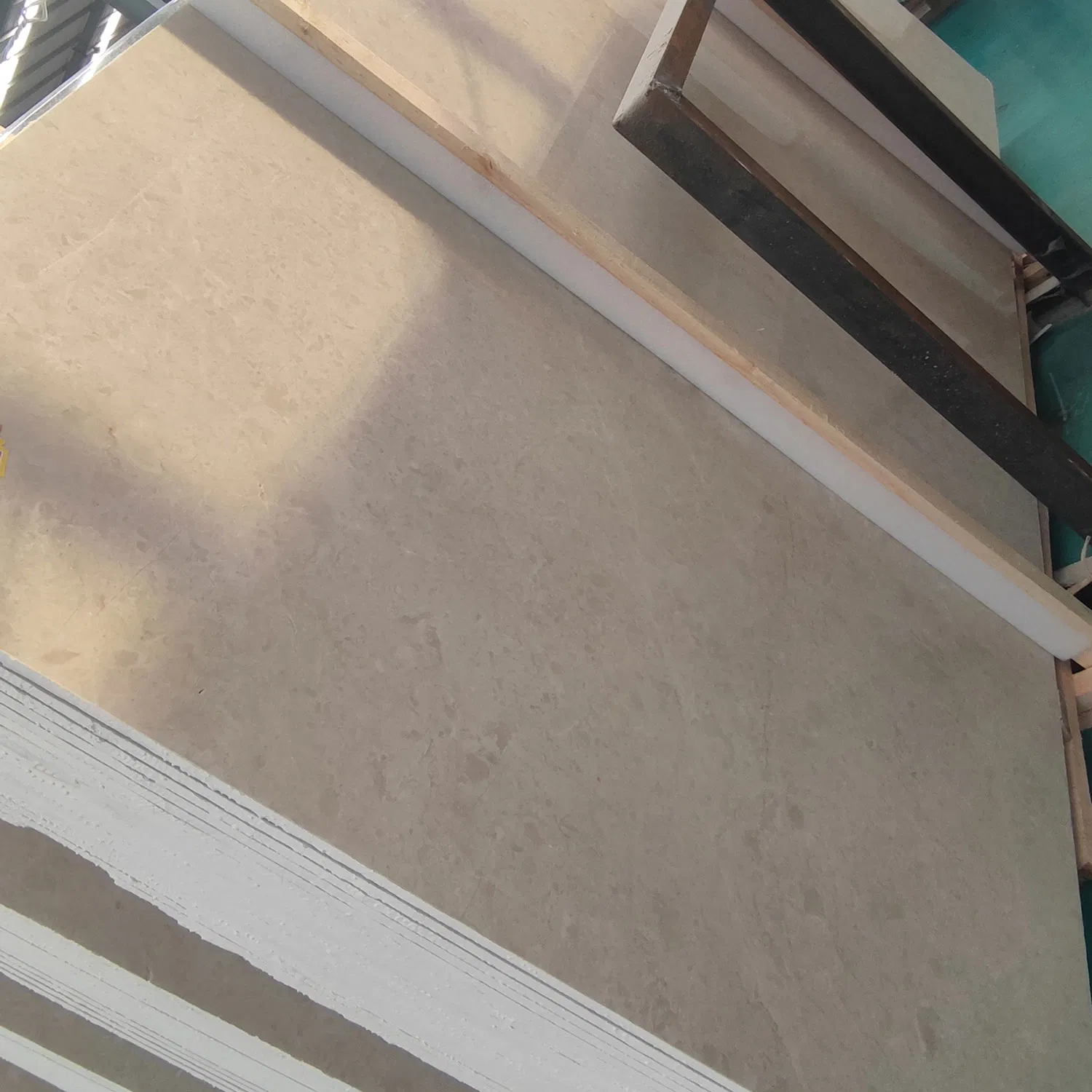 Factory Supplier Custom Size Tile for Decorating Floor or Wall Beige Marble Slab