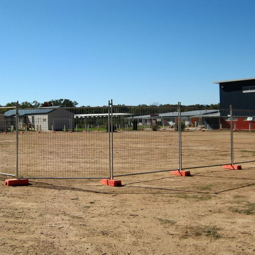2400mm (L) X2100mm (H) Panel Size Pre-Galvanised 42 Microns Australia Temporary Fence Panels for Construction