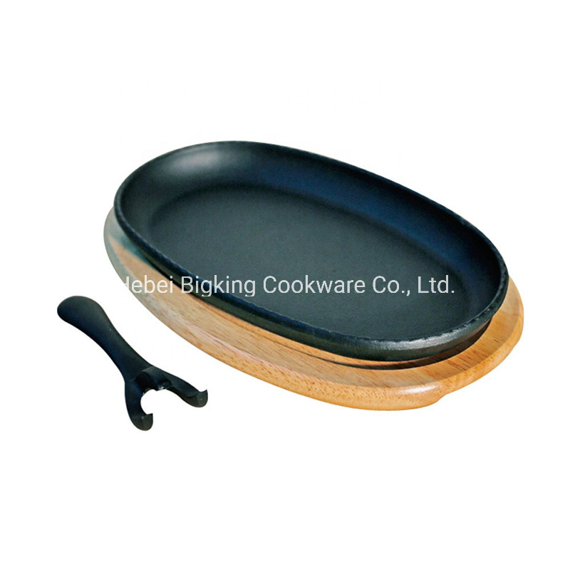 Pre-Seasoned Cast Iron Sizzler Dish with Wooden Tray and Lifting Handle