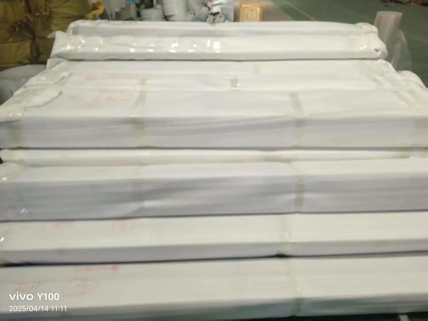 Manual Side Folding Polycarbonate Shutter Door for Commercial Shop Sliding Door