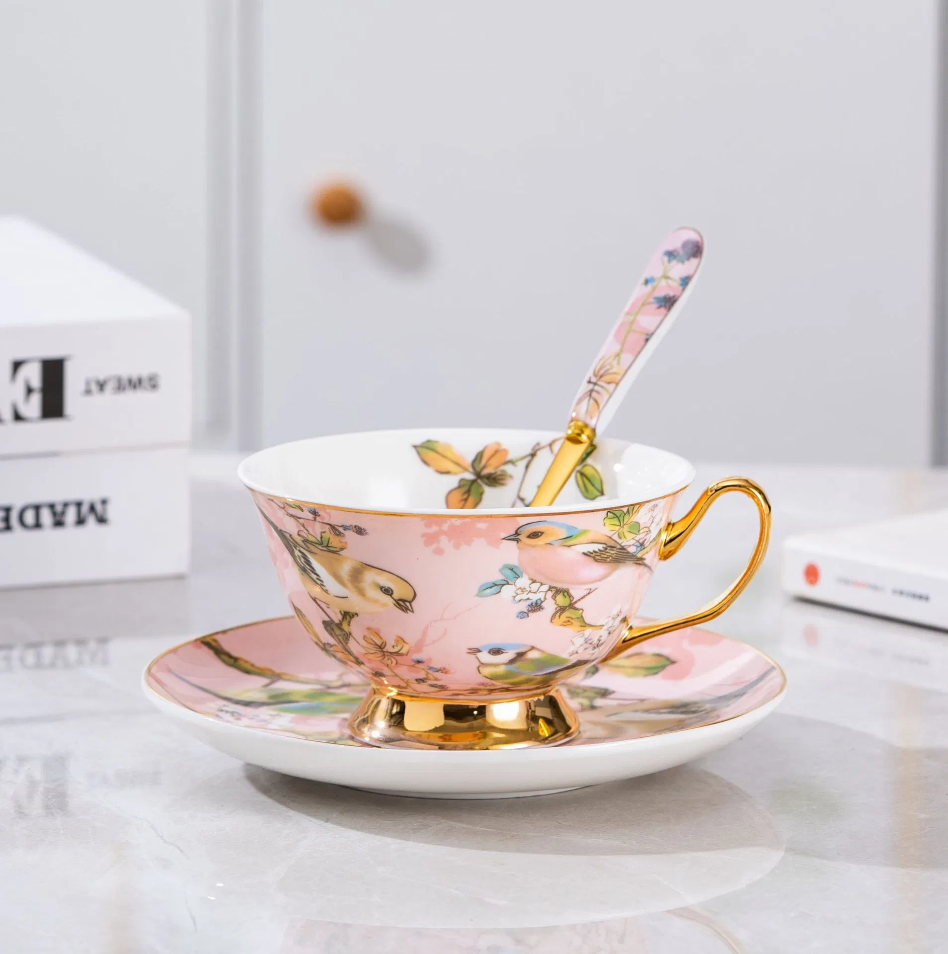 European Elegant Luxury Gold Bone China Coffee Cup and Saucer Set