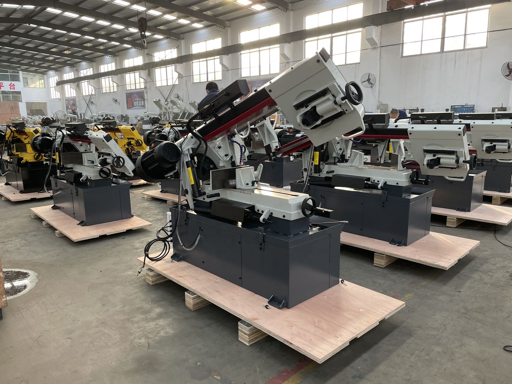 Ленточная пила по металлу стальная усиленная BS-1018B