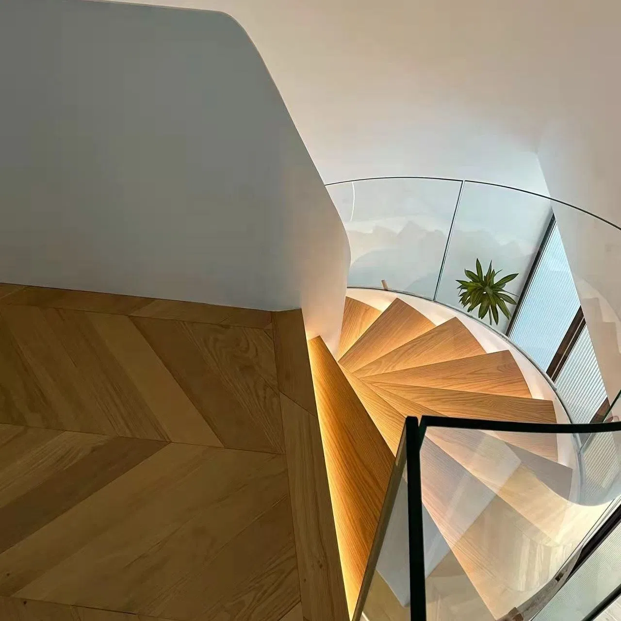 Inexpensive Customize Solid Wooden Attic Unique Design Spiral Staircase