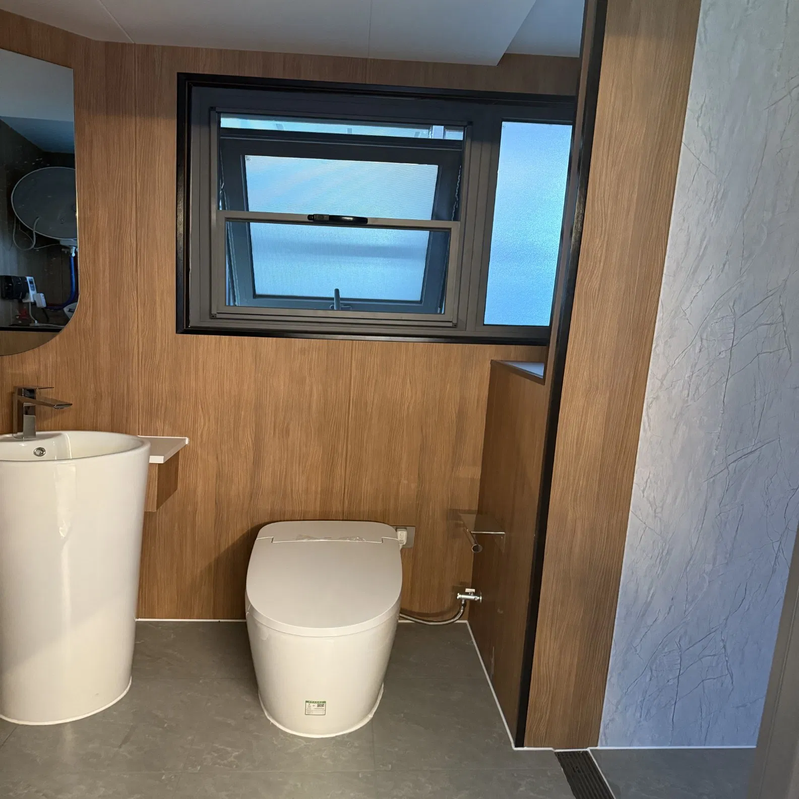 Mobile 8.5m Space Capsule House Prefab Capsule House for Hotel Office