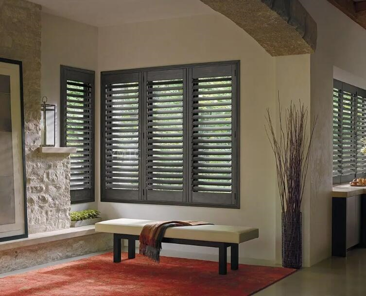 New Design Custom Stain Color Traditional Window Plantation Shutter