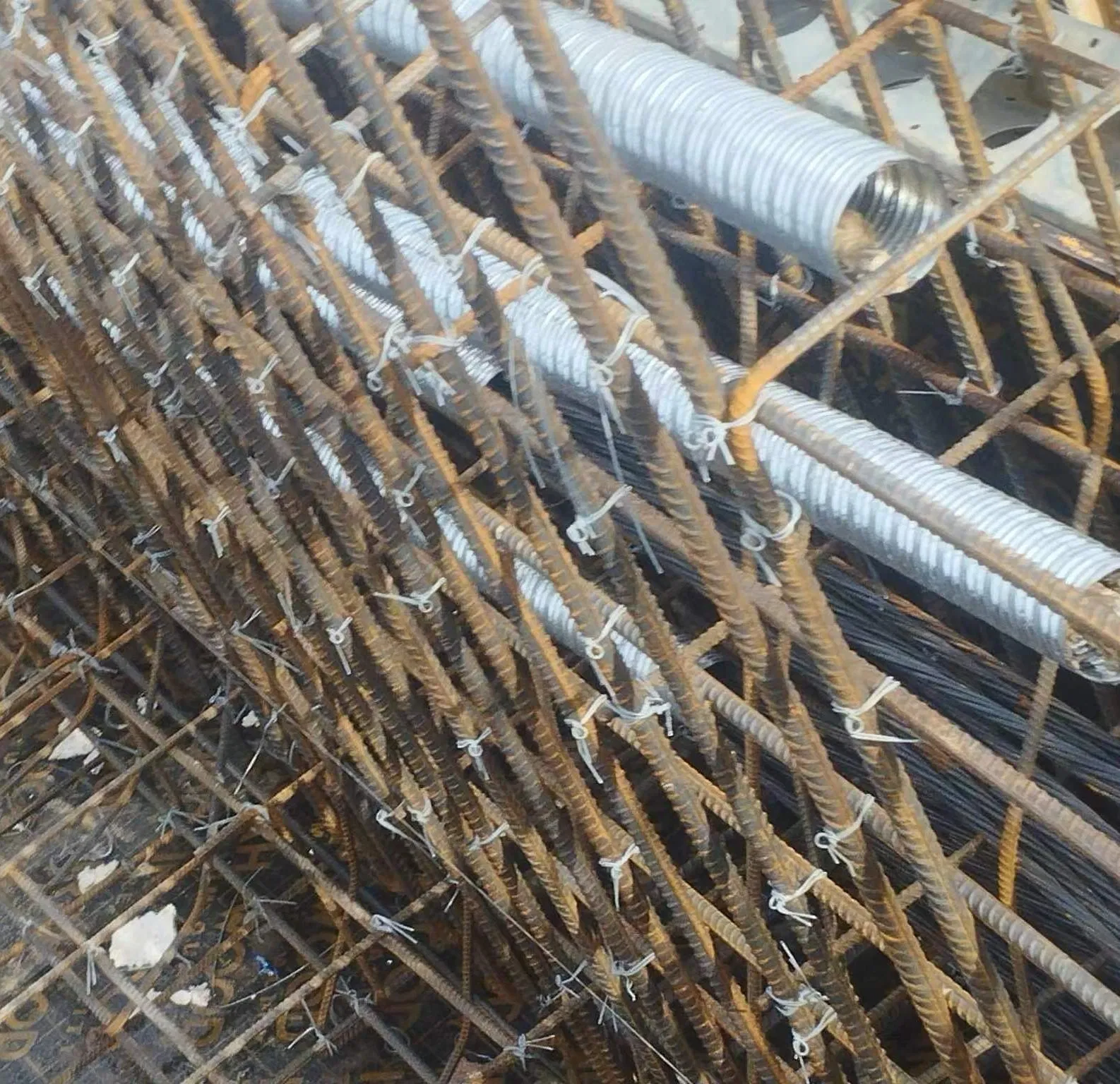 60mm Prestressed Galvanized Corrugated Pipe Steel Sheath Duct for PC Strand