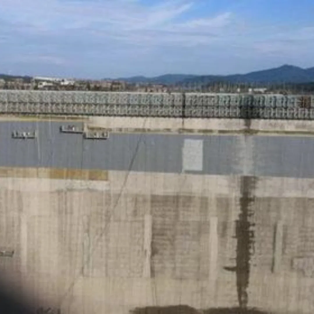 Anti-Skid Surface Polyurea Spray Protective Coating System