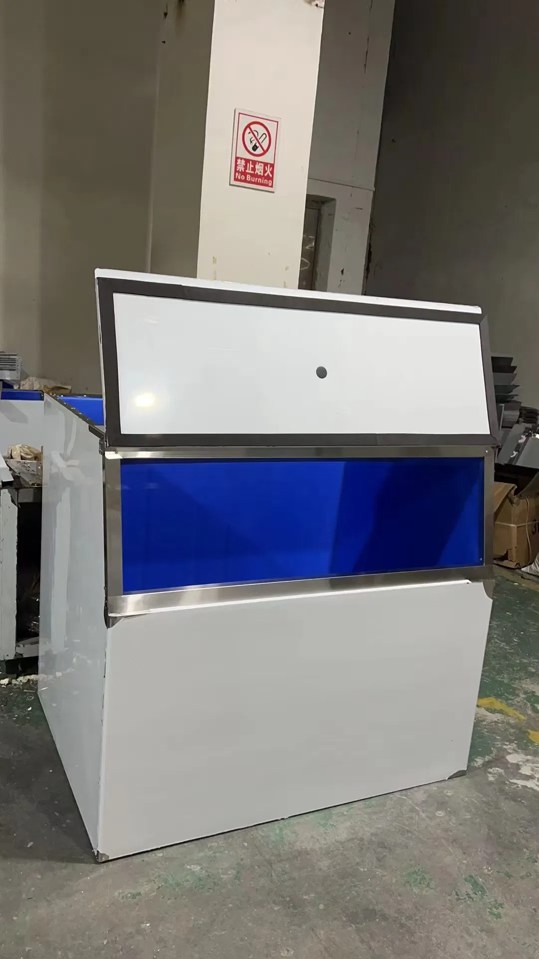 Medium Capacity Stainless Steel Ice Cube Making Machine