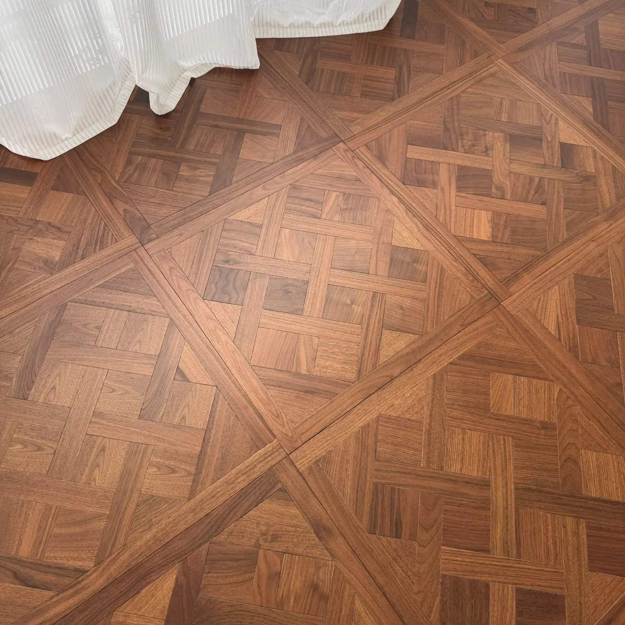 Паркет Versailles из черного ореха, 15 мм, E0