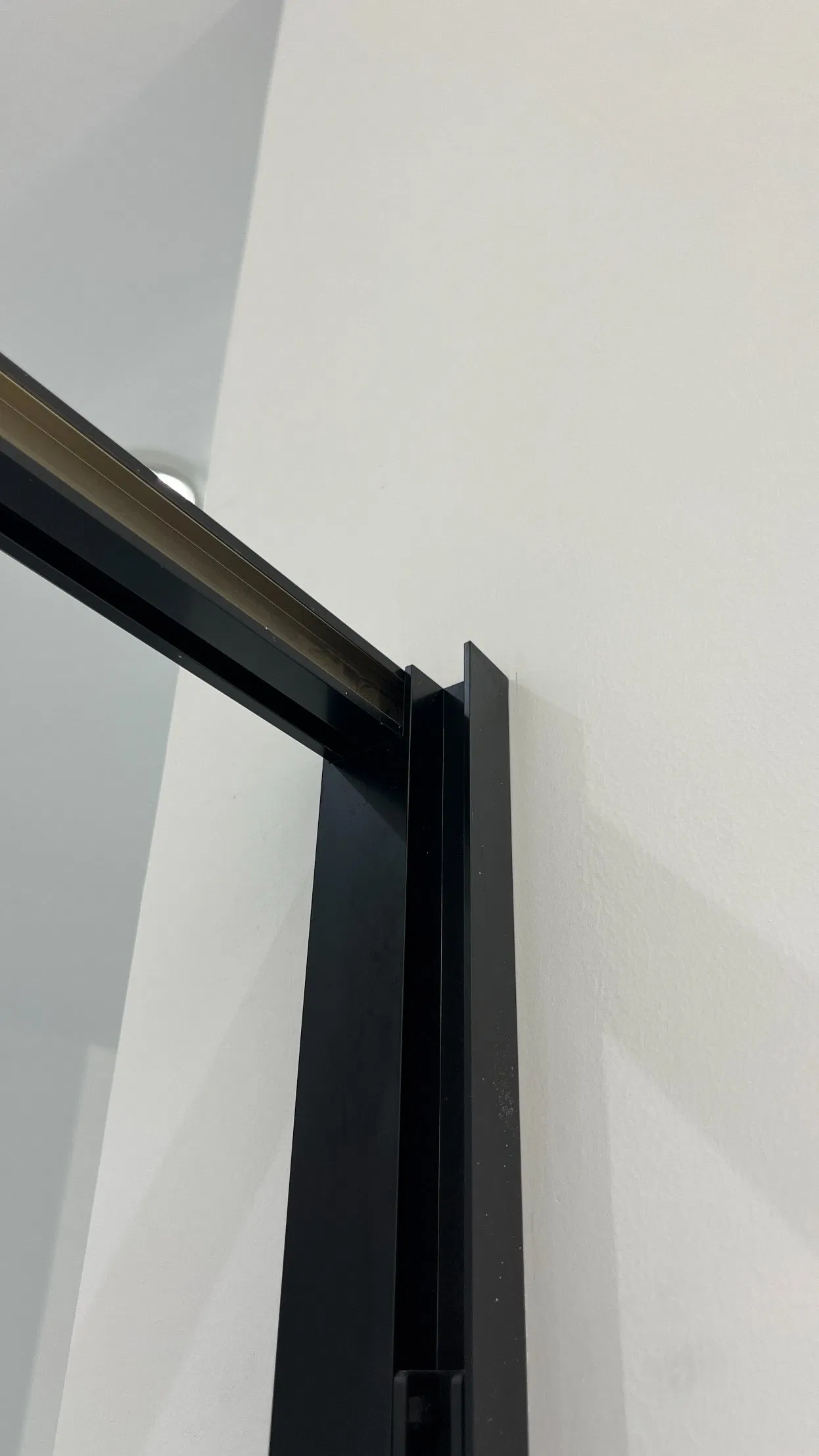 Hot Selling Sliding Shower Door with Tempered Glass for Hotel and Villa Bathroom