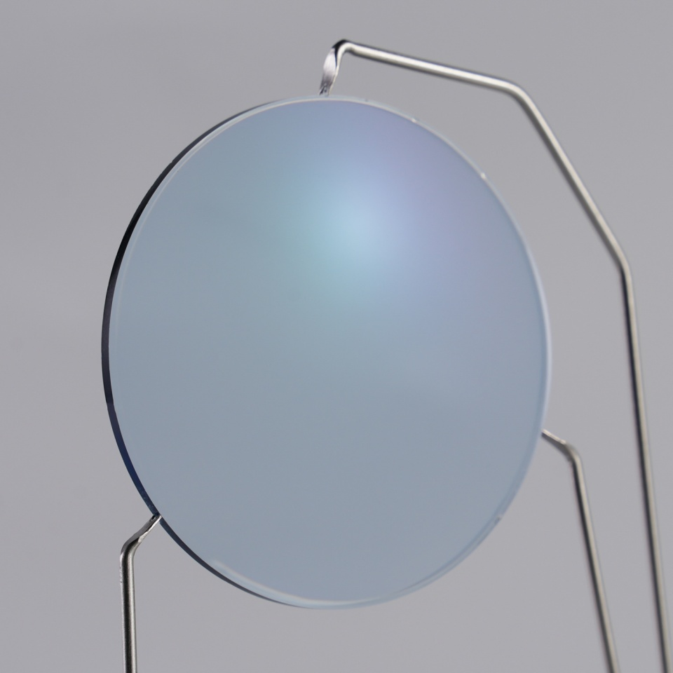 Resin Adaptive Tint Polarized Photochromic Lens for All-Purpose