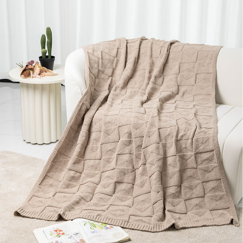 Luxurious Chenille Throw Blanket for Warmth and Style