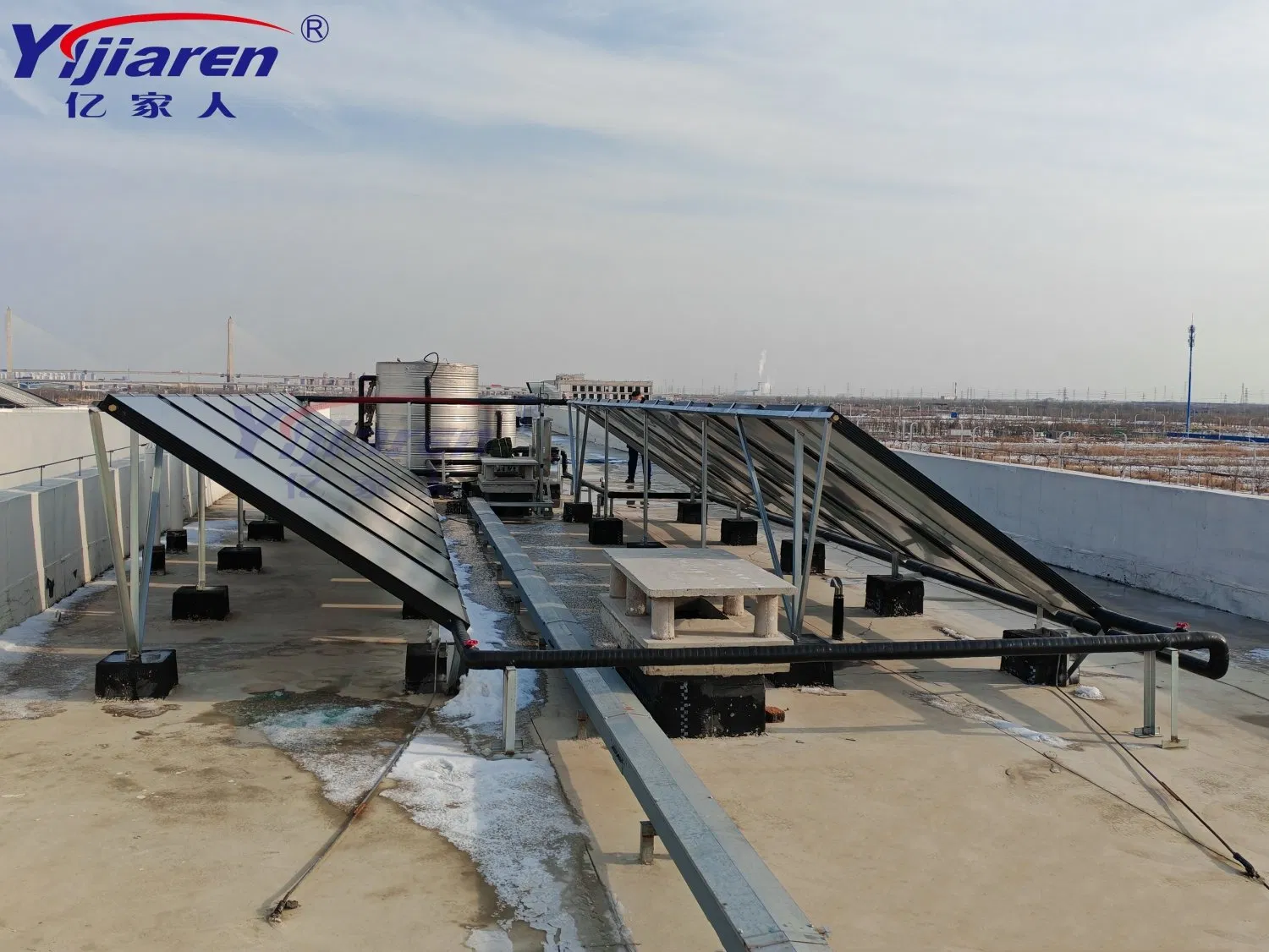 Reliable Solar Water Heater with Innovative Borosilicate Glass Tubes