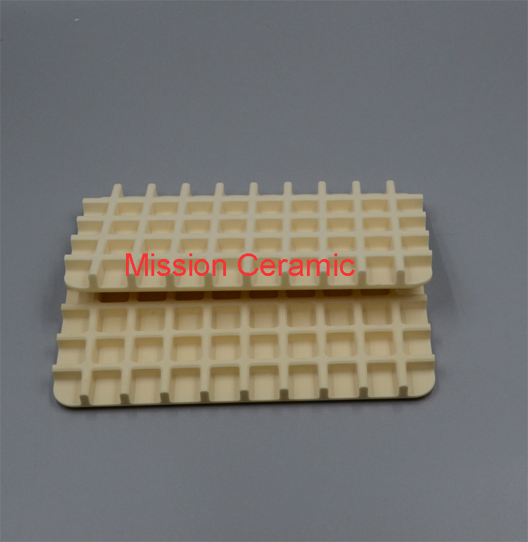 Прямоугольная пластина из оксида алюминия 99.7%