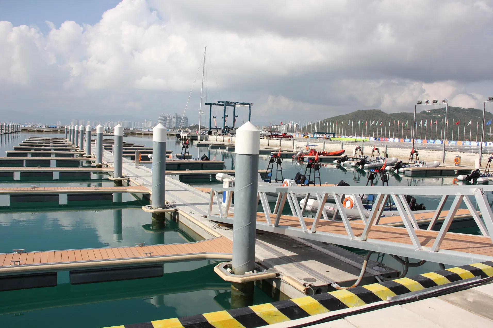 Oxidation 6061 T6 Marine Aluminum Gangway for Floating Dock Marina