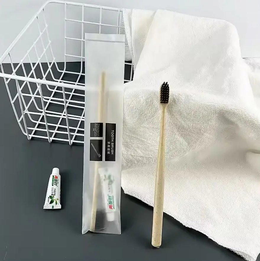 Hotel Amenity Kit Cost-Effective Shaving Kit Soft Film Bag Packing