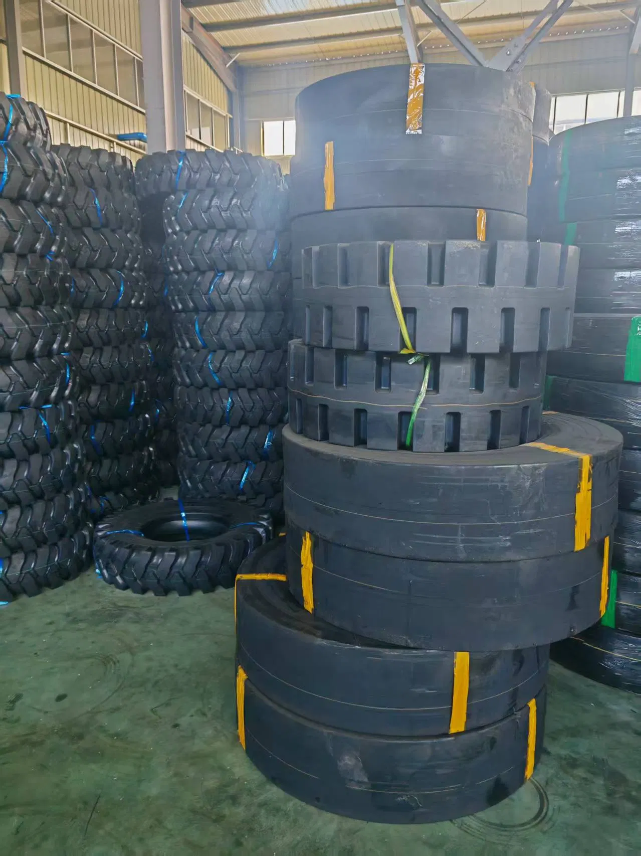 Радиальный погрузчик-самосвал для бездорожья OTR шина 12.5-20