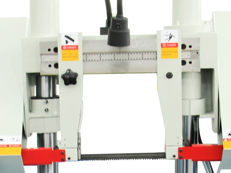 Станок ленточнопильный горизонтальный двухстоечный по металлу TBK-4228