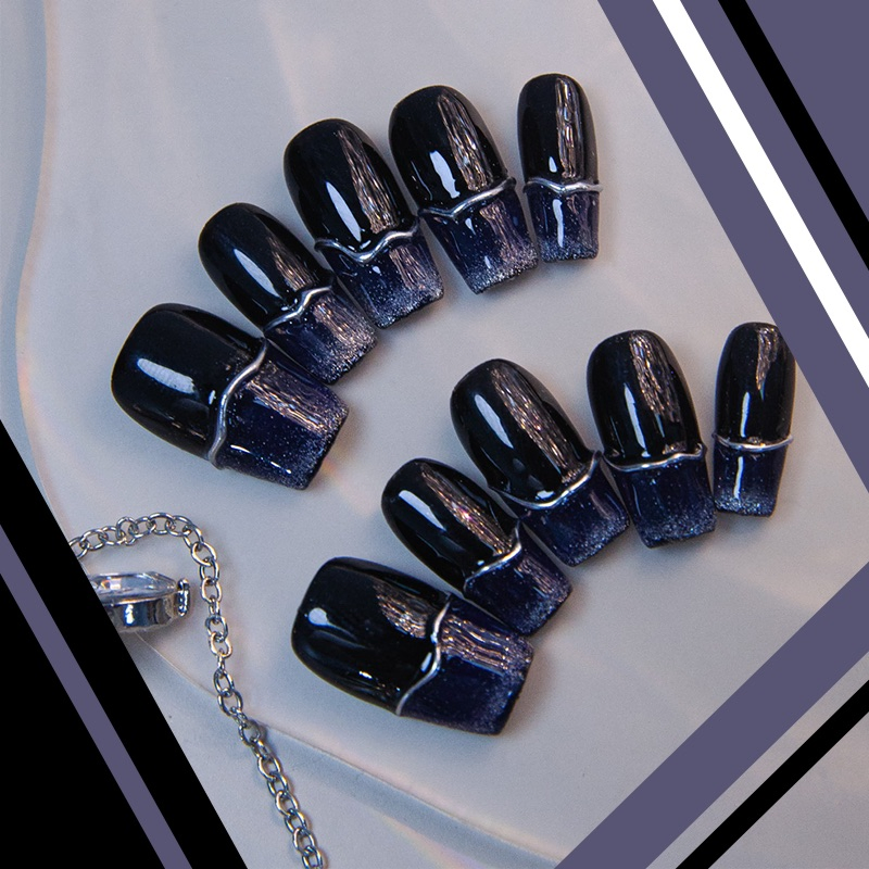 Glamorous Black and Silver Press-on Nails with Glitter Gradient