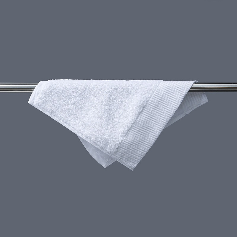 Large Premium Cotton Bath Towels Set Light Weight and Super Absorbent Premium for Hotel and SPA Custom Embroidery Logo Towel