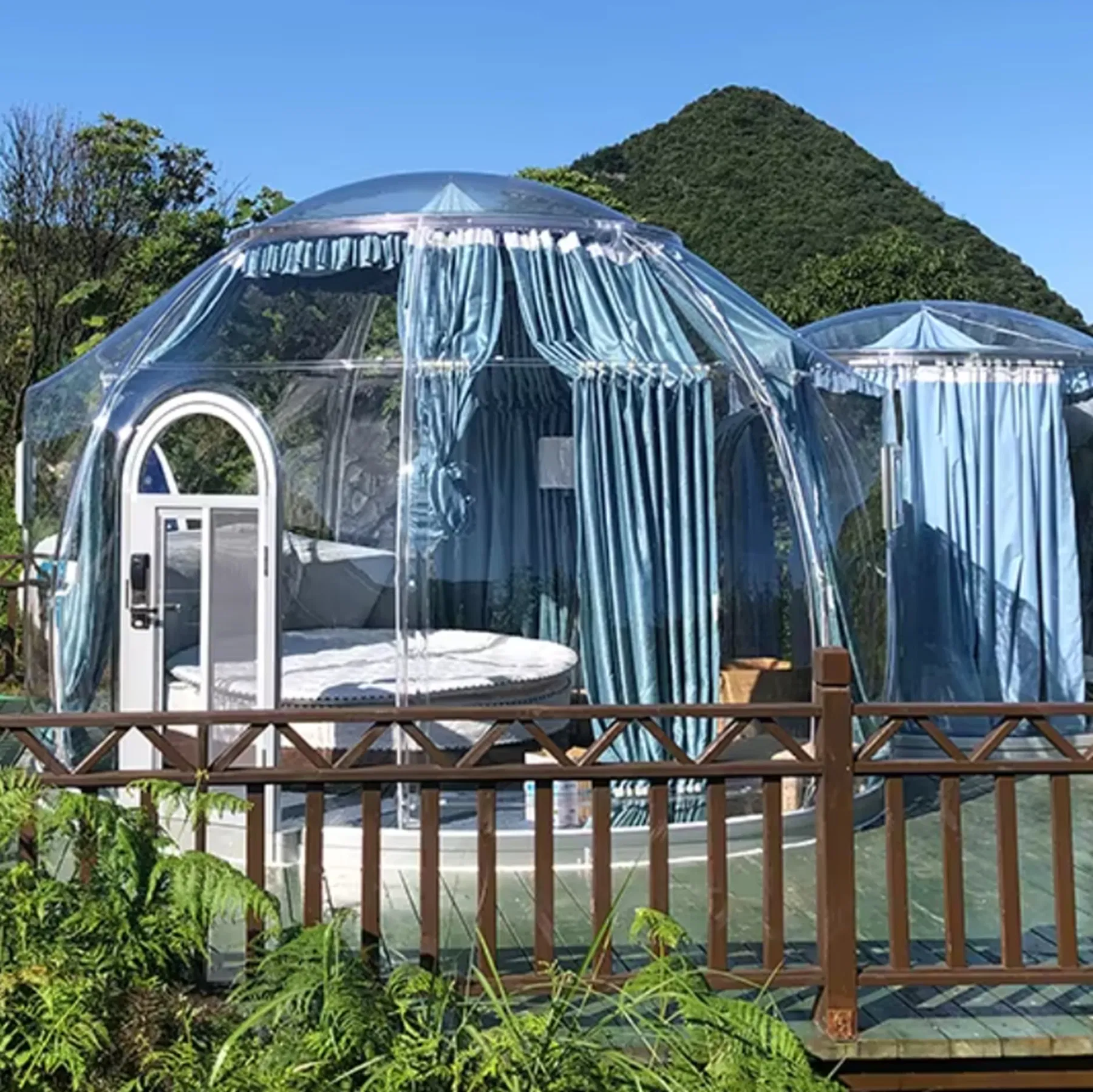 Full-Sized Camping Bed Experience in a Charming Bubble Tent