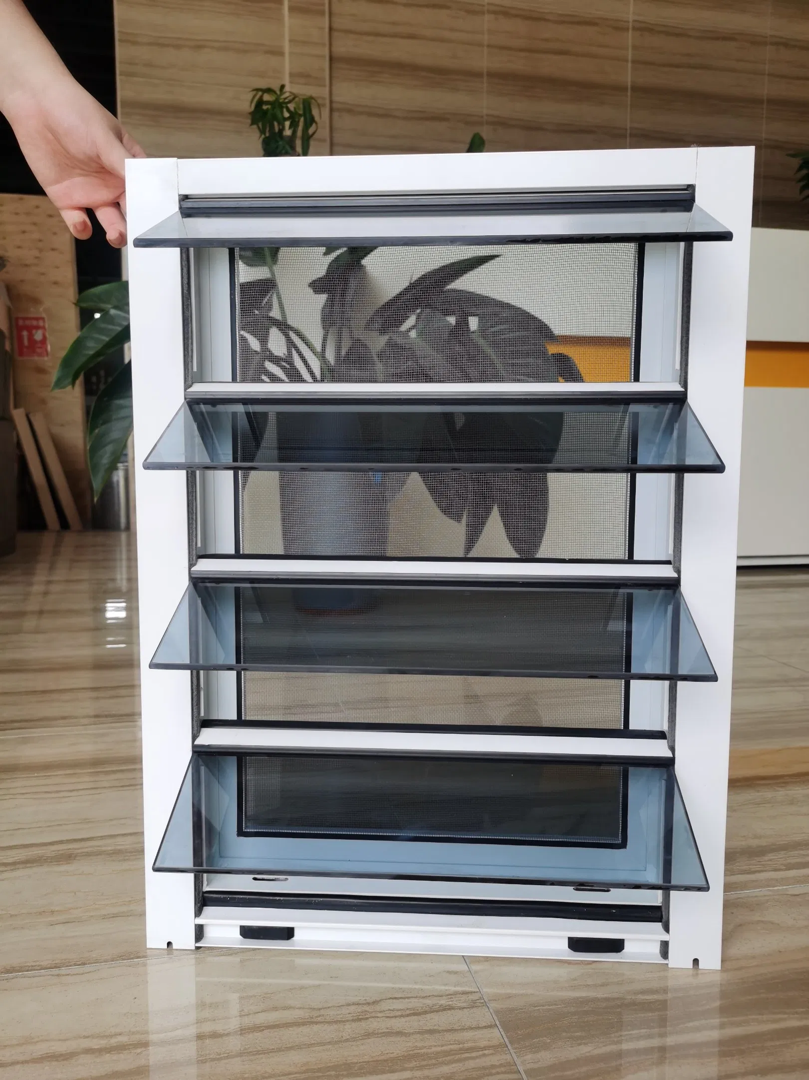 Modern Yard Aluminum Vertical Louver Style Ventilated Privacy Panel