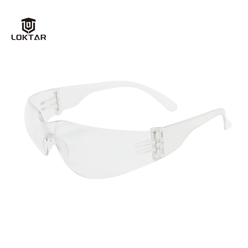 Safety Glasses with Fog-Resistant Coating for Better Visibility