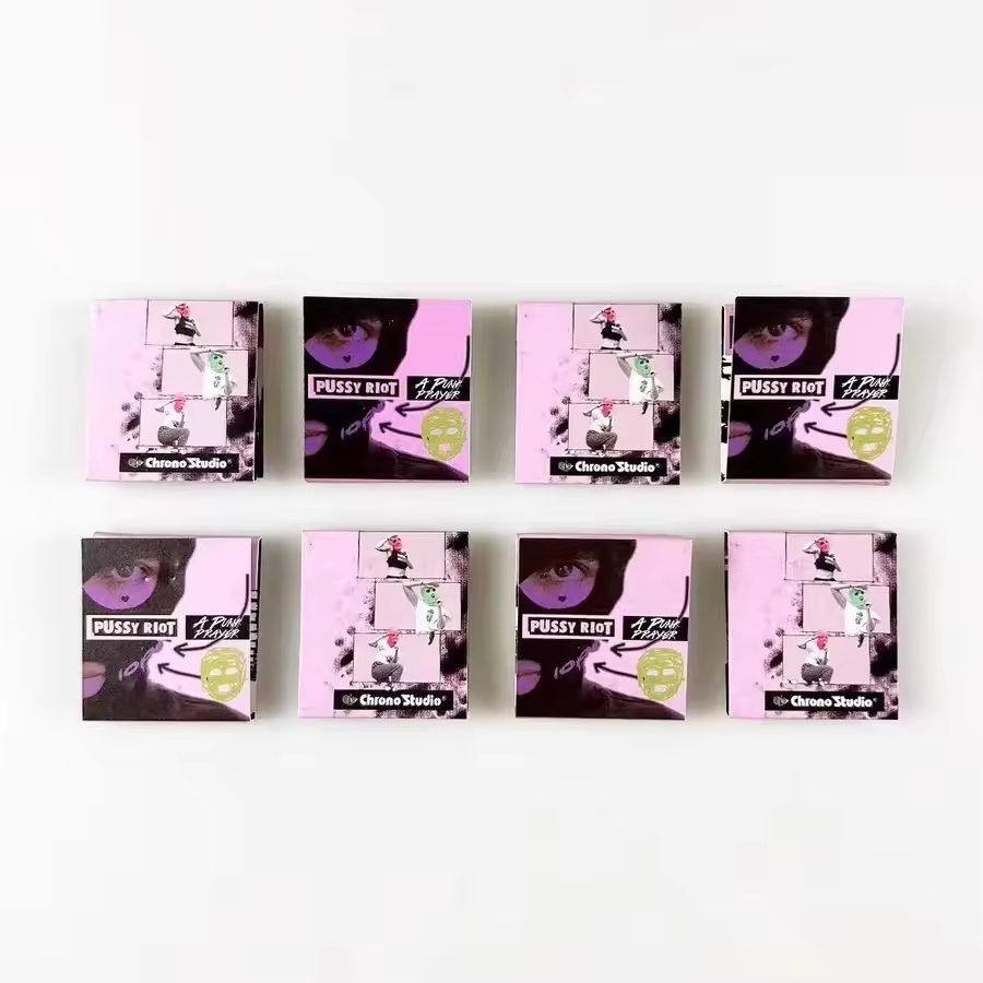 Customized Logo on Matchbook Black Stick with Red Tip Matches Colorful Matchbooks UV Gold Printing Logo Matches Book